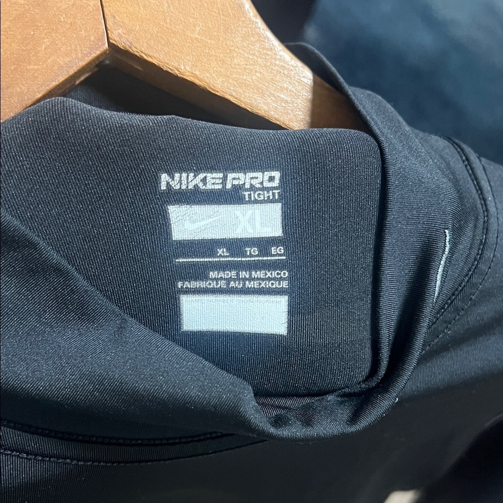 Nike Pro Men’s Tight Black Long Sleeve Performance Shirt XL - Picture 2 of 7